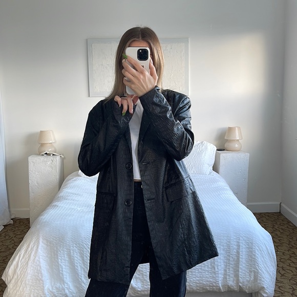 PrettyLittleThing Jackets & Blazers - NWT Pretty Little Thing faux croc black blazer jacket size US 2